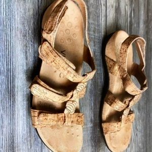 Vionic amber sandals shoes cork strappy adjustable women’s